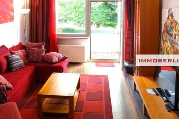 IMMOBERLIN.DE - Gepflegte Stuck-Altbauwohnung mit Loggia in Trendlage beim Tempelhofer Feld