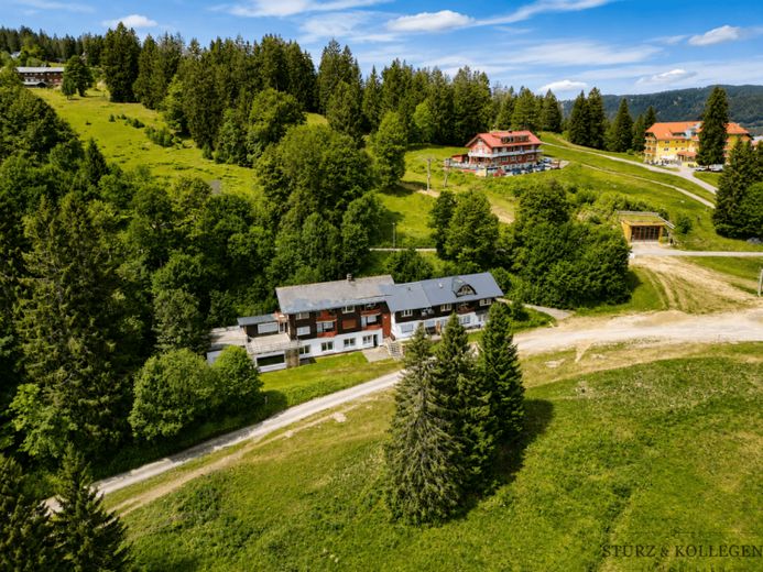 Ferienimmobilie in traumhafter Höhenlage am Feldberg – Natur, Erholung und Freizeit vor der Haustür – Foto 1