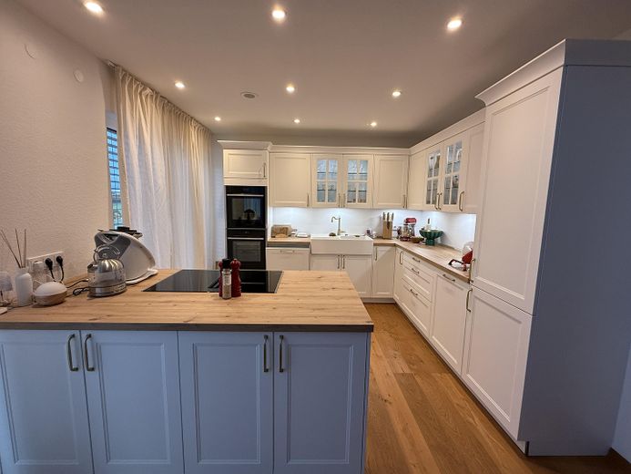 Landhausküche mit NEFF-Geräten