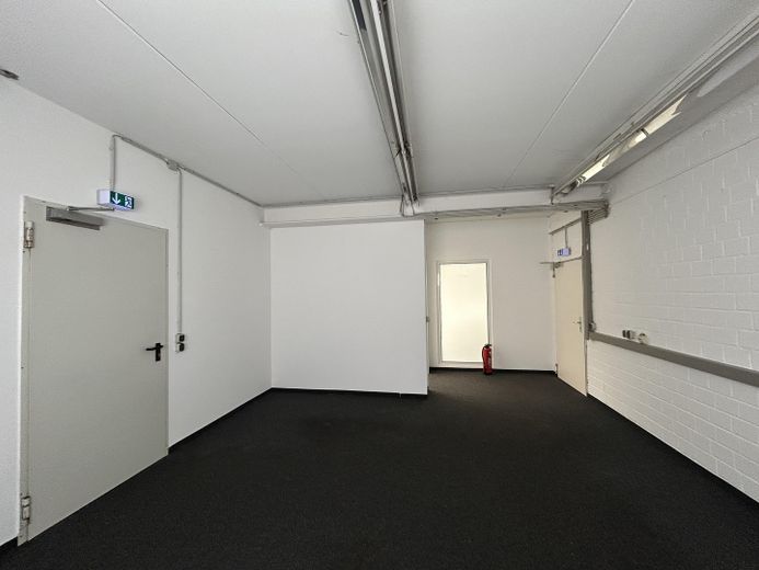 Superfici ufficio flessibili con capannone di stoccaggio e aree sociali a Gelsenkirchen-Erle – Büro EG Rechts - Raum 1