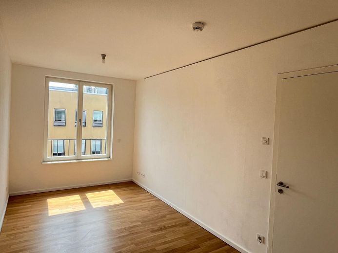 Rigaer Straße 67/ Friedrichshain: Süd-Ausrichtung, 5.OG, KfW-70 – Foto 3