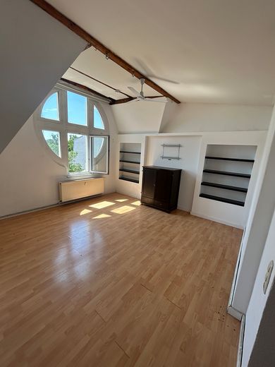 Çekici, ışık dolu çatı katı yaşam hayali – Magdeburg Stadtfeld Ost – Foto 2
