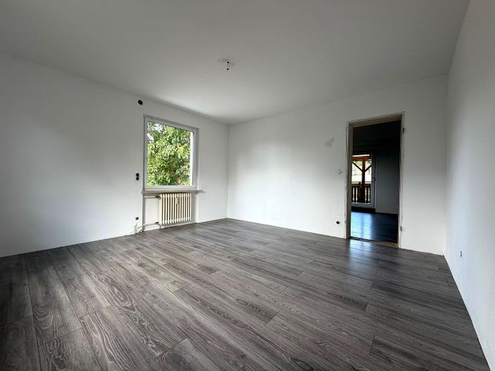 Großes 3-Familienhaus inkl. 3 Garage * in Bad Berneck – Zimmer