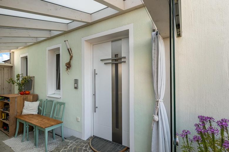 Überdachter Hauseingang