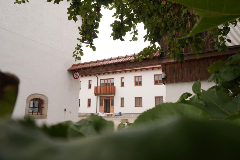 2-Zimmer Wohnung - Leben auf dem Gütlbauerhof – Ansicht Hofeinfahrt