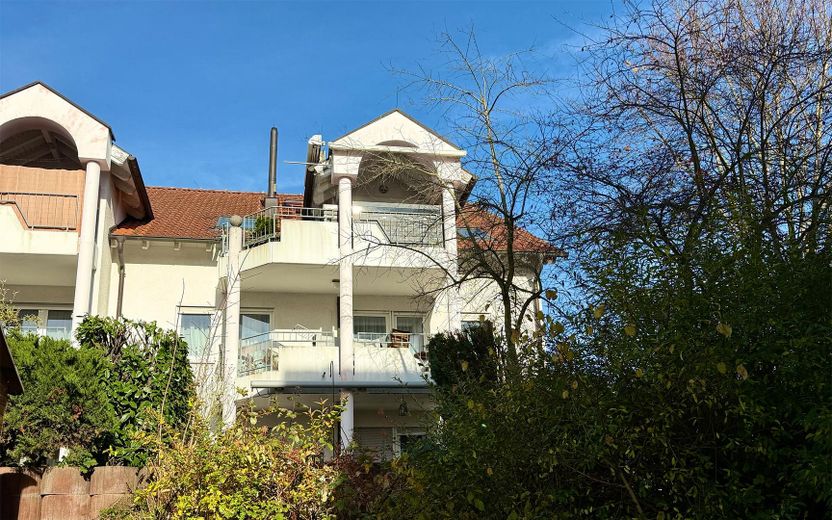 Wohnung vom Nachbargrundstück