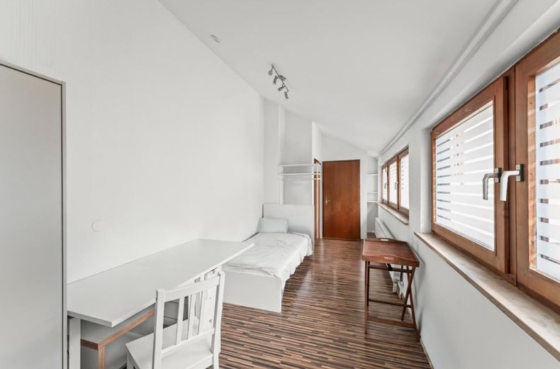 1-Zimmer App. im 1. OG