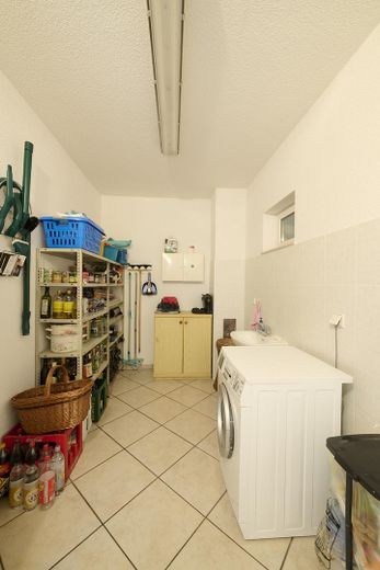 Großzügiges Einfamilienhaus auf traumhaft schönem Grundstück – Hauswirtschaftsraum