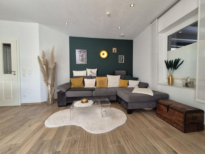 Schöne moderne Doppelhaushälfte in begehrter Lage in Tannenhausen – Wohnzimmer