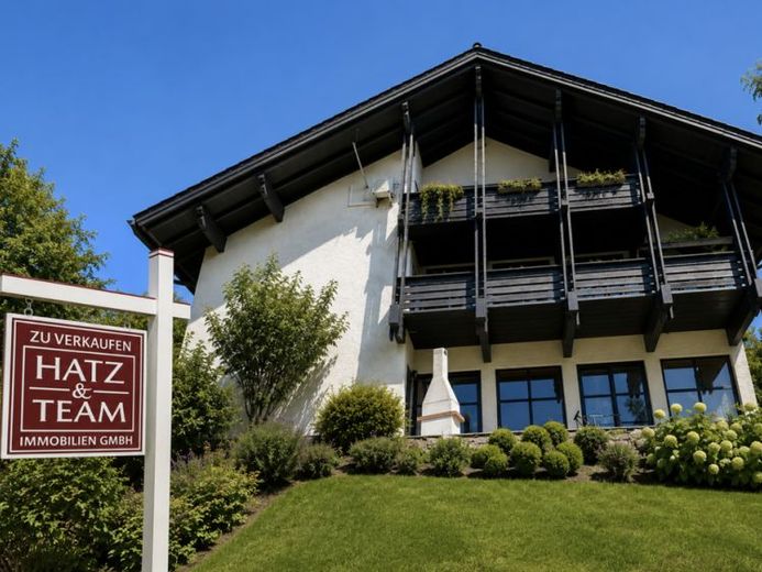 Wohnhaus mit Panoramablick - Airbnb-Hütte trägt einen Großteil der Finanzierung – Photo 1
