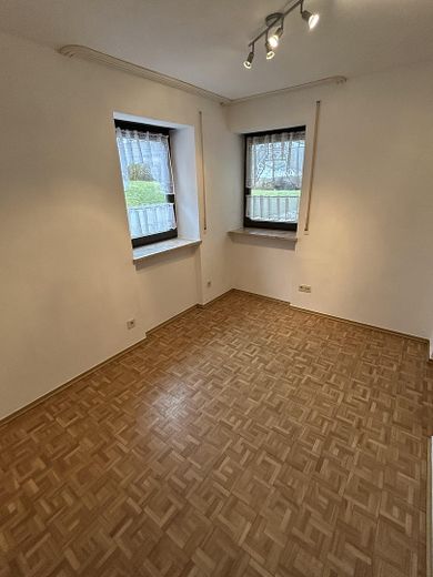 Student:innen-Appartement mit eigenem Parkplatz und WLAN-Flatrate in Obereichstätt – Helles Appartement