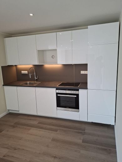Erstbezug! Neue 2-Zimmer Wohnung in Rüdesheim mit Einbauküche & Terrasse – Foto 4