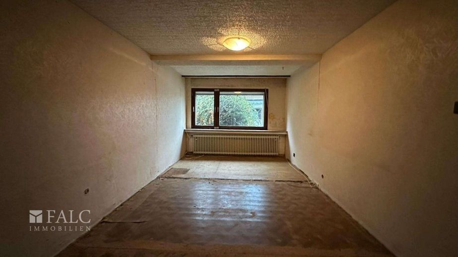 Einfamilienhaus mit Ausbaupotential! – Zimmer