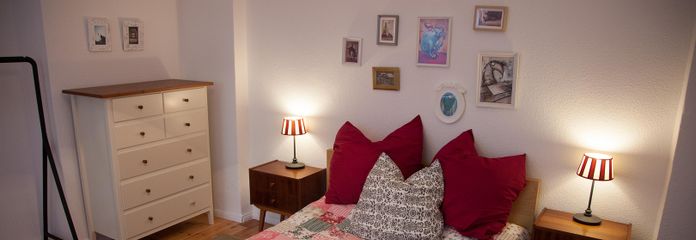 Helmholtzkiez, bezugsfei: jasne 2-pokojowe mieszkanie w Prenzlauer Berg, w pobliżu Mauerpark – Schlafzimmer