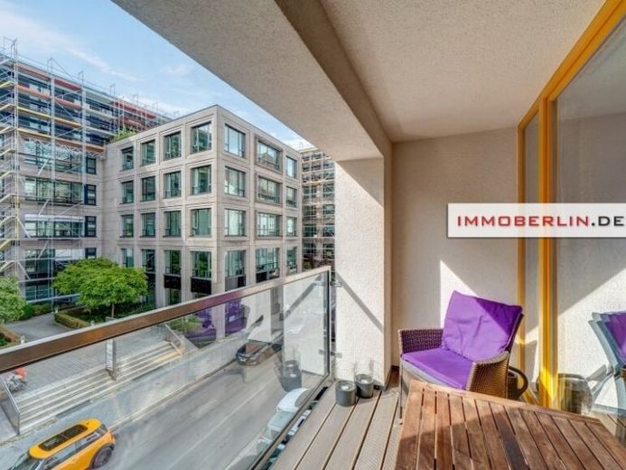 IMMOBERLIN.DE - Appartement lumineux libre d’occupation avec loggia orientée à l’ouest – Photo 1