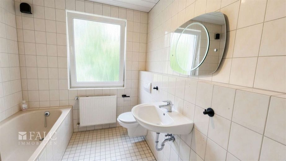 Familientraum in Wuppertal - freistehendes Haus mit Garten – Badezimmer
