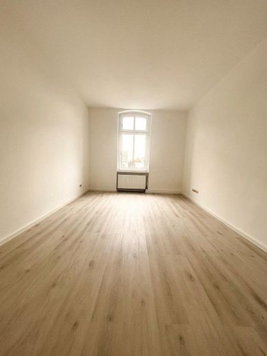127 м² для всієї родини | 5 кімнат | якісно відремонтовано | паркомісце – Schlafzimmer