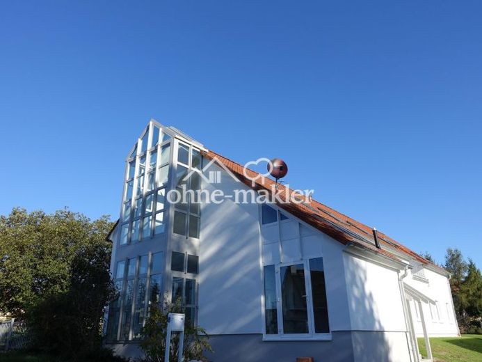 Mitad de casa inundada de luz con jardín – Foto 2