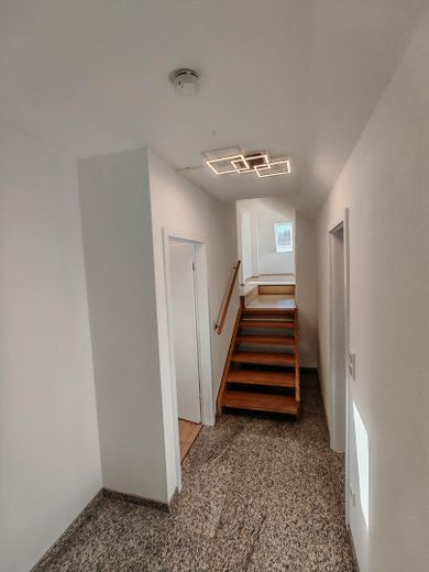 Flur von Küche Richtung Wohnen