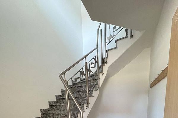 Marktoberdorf Kuzey’de esnek ticari alan – muayenehane, ofis, satış veya depo için ideal