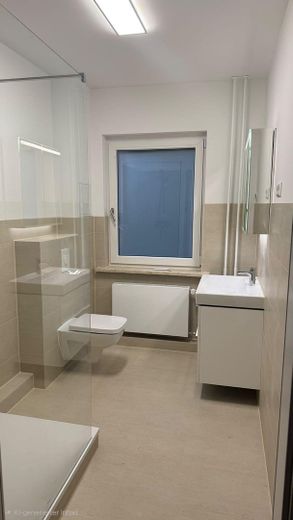 Lujoso apartamento de 2 habitaciones completamente renovado con balcón orientado al sur y vistas al jardín – Bad