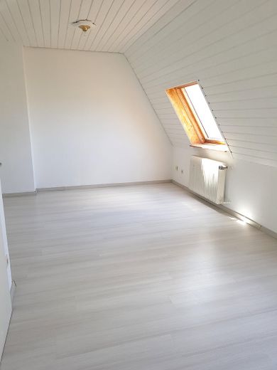Casa a schiera centrale tranquilla a Neukeferloh - 5 locali + locale hobby + garage – Schlafen 4