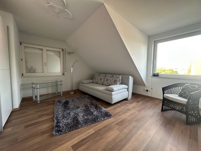 Gepflegtes Zweifamilienhaus in ruhiger Wohnlage in Karlsruhe Palmbach – Kinderzimmer 1 DG