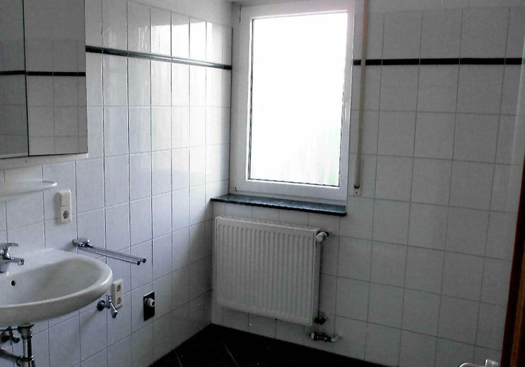 Helle 105 m² Wohnung mit Süd-Balkon, Stellplatz und ruhiger Lage – Foto 9