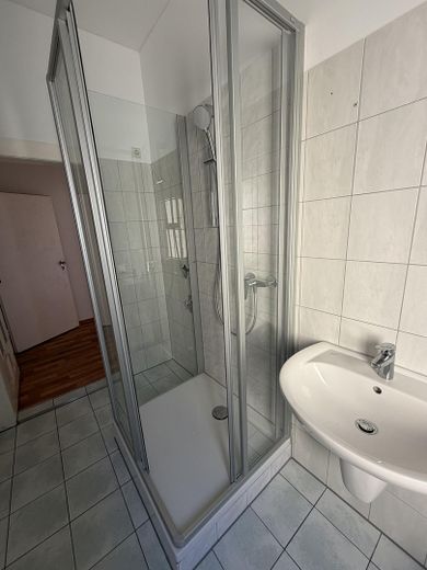 UNI Yakını Chemnitz Bernsdorf’ta YENİ 6 Odalı Daire – Dusche