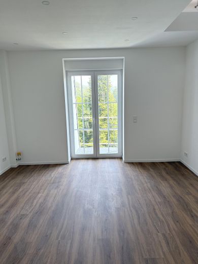 Energetisch sanierte 150 qm Maisonettewohnung, modernisiert und sofort bezugsfertig – Foto 15