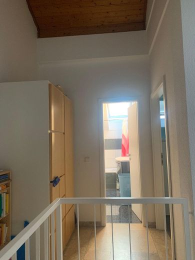 5 Zimmer saniertes helles großzügiges Haus in 63263 Neu-Isenburg " Einzugsfertig" Energie D 110 – Flur Dach Eltern 