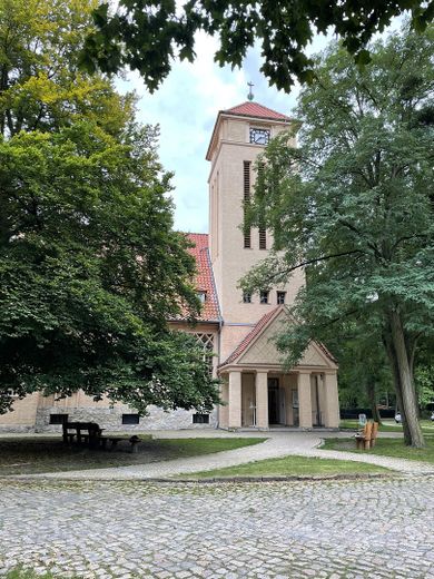 Umgebung - Kirchplatz