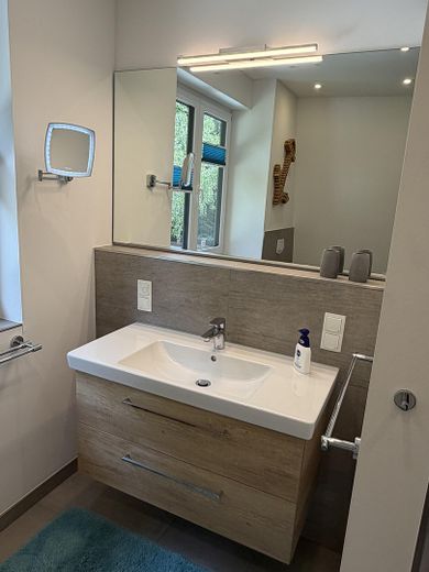 Neuwertiges bezugsfertiges Haus – Foto 27
