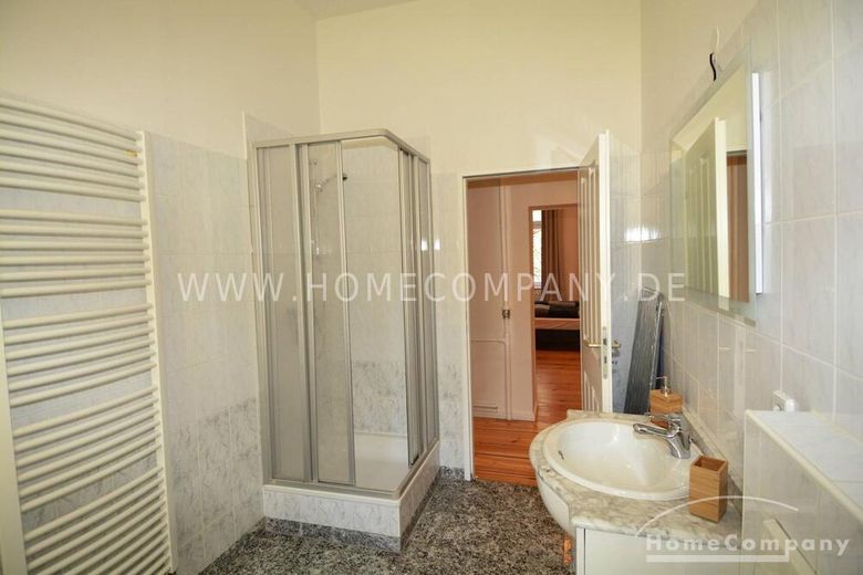Helle und vollmöblierte 2-Zimmer-Wohnung in Prenzlauerberg – e2c32d8cbf10f04a28a3a6f0b0050e4db49924ab.jpg