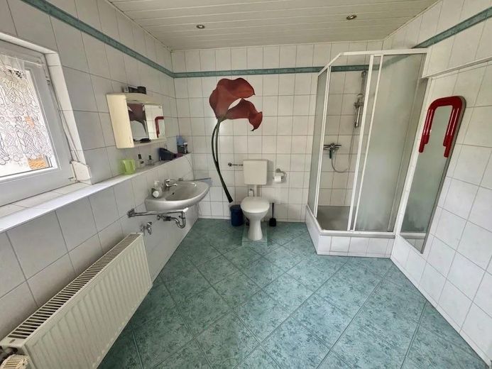 Gepflegte Immobilie in Massivbauweise mit weitläufigem Garten & vielen Nebengebäuden (ohne Makler) – Foto 32