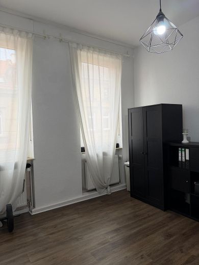 2 ZKB im modernisierten Altbau, Balkon – Wohnzimmer 1