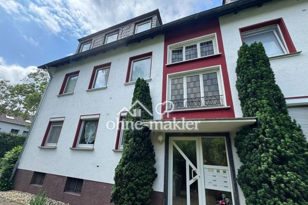Attraktive und frisch renovierte 3-Zimmer-Wohnung in gepflegtem Mehrfamilienhaus