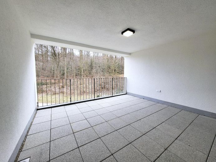 Penthouse z tarasem dachowym i widokiem w dal – nowy budynek 2023 – Überdachte Loggia, Südseite