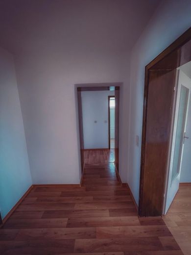 Attraktive 3-Zimmer-Wohnung in Altdorf bei Landshut – Flur