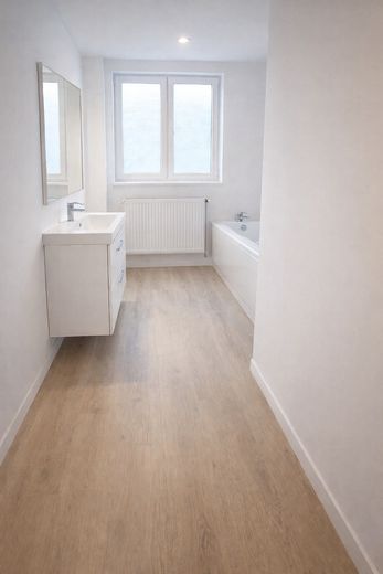 Badezimmer mit Wanne