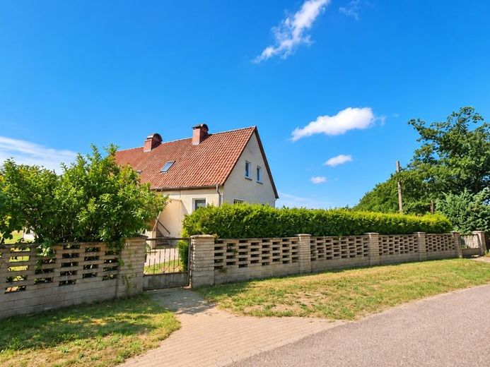 Viel Platz zum Leben – freistehendes Einfamilienhaus auf 3.746 m² Grundstück in Ziegelsdorf – Foto 1