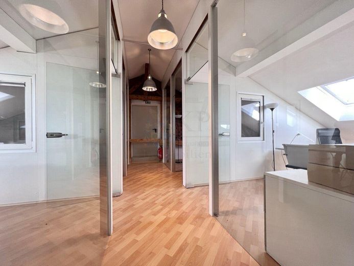 العمل والسكن في شقة تصميمية علوية تحت سقف واحد – 3.OG Bestand