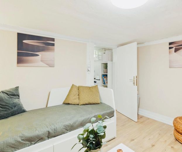 1 Bedroom Souterrain in Lurup (Hamburg West) Garden Furnished – ALL INCL. – 1-Zimmer Oase + Garten – Foto 1