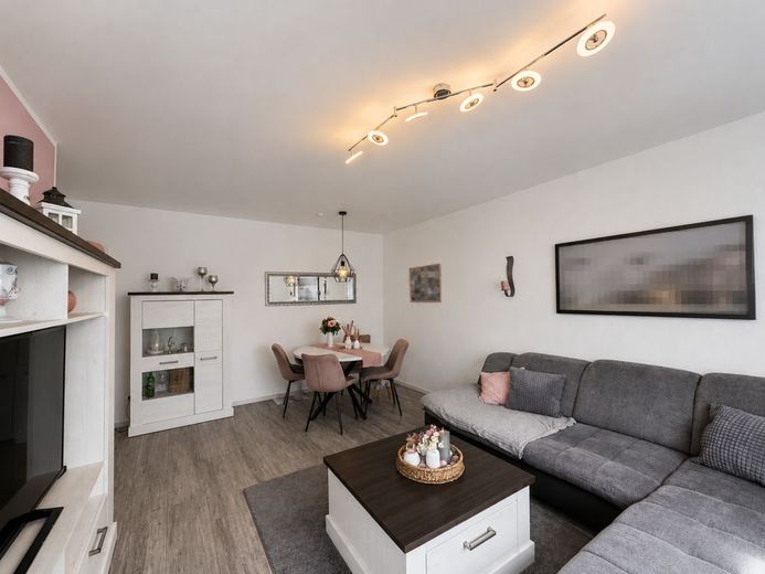 Vermietete Eigentumswohnung mit Terrasse und Gartenanteil in Haßlinghausen – Wohnbereich