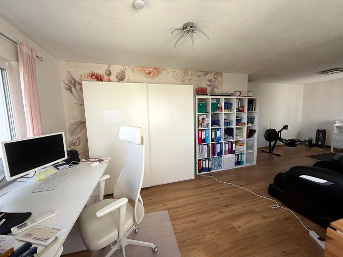 Neuwertige Doppelhaushälfte in schöner Lage – Arbeitszimmer