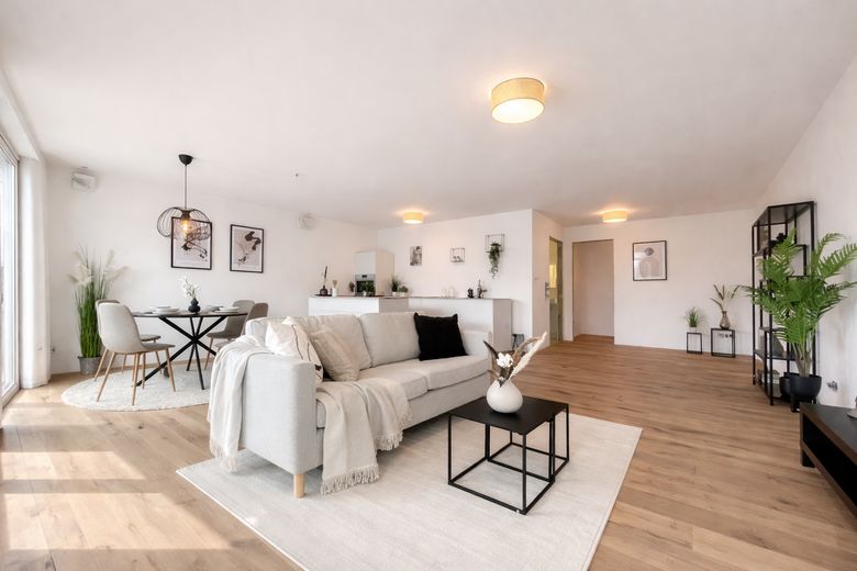 Neue Penthouse Loft-Wohnung in der Fußgängerzone! Provisionsfrei! – Originalfoto