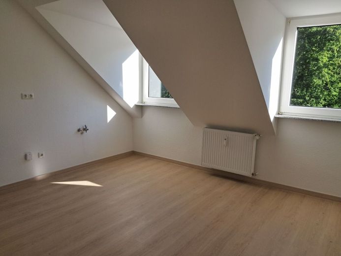 3-Zimmer-Mietwohnung in Holzminden/Neuhaus zu vermieten - Komplett renoviert/teilsaniert in 2025 – Küche