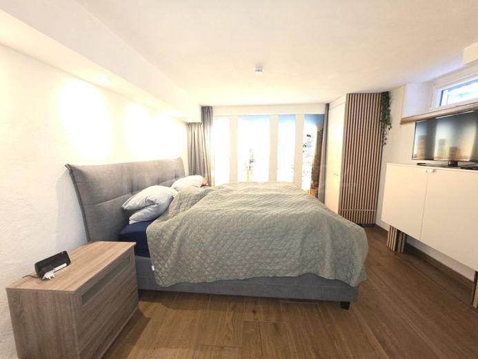 ++ HOCHWERTIGES DREIFAMILIENHAUS + GARTEN IN GUTER LAGE!! TOP KAPITALANLAGE! ++ – SCHLAFZIMMER KELLERGESCHOSS