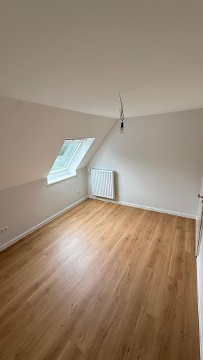 Erstbezug nach Kernsanierung – Reihenendhaus mit großem Garten und Garage in Bremen-Alt-Osterholz – Schlafzimmer