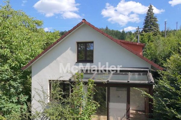 Natur. Ruhe. Freiraum. - Einfamilienhaus mit Teichanlage und über 6.500 m² Grundstück